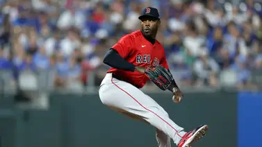 Aroldis Chapman y Medias Rojas acuerdan extensión de Contrato (+Detalles) Aroldis Chapman y Medias Rojas acuerdan extensión de Contrato (+Detalles)