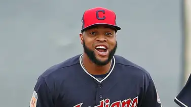 Dominicano Carlos Santana firma con este gigante equipo de la Liga Nacional Dominicano Carlos Santana firma con este gigante equipo de la Liga Nacional