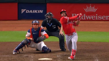 ¡Se acabó la espera! Oswald Peraza conectó su primer jonrón con Angelinos (+Video)