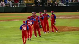 Triunfo antillano en extra inning: Cuba supera a República Dominicana y cierra invicta la primera fase en Santo Domingo 2026