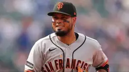 MLB: Siete peloteros venezolanos cambian de equipo en el cierre de traspasos