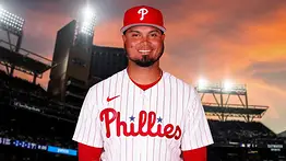 Luis Arráez debuta con los Phillies tras su traspaso desde San Francisco