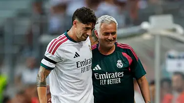 José Mourinho pide más salidas: "Quiero una plantilla corta" José Mourinho pide más salidas: "Quiero una plantilla corta"