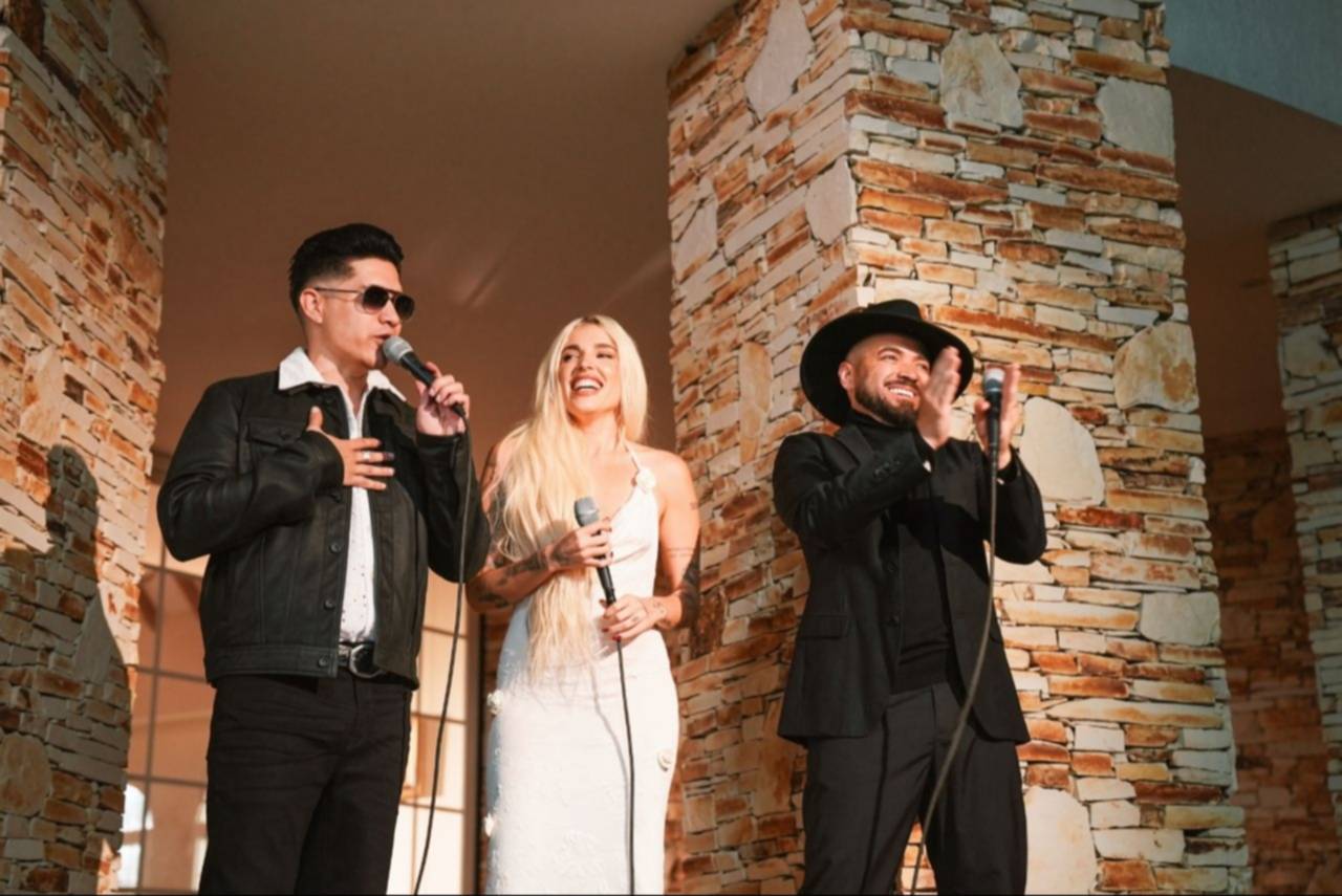 Chyno y Nacho y Elena Rose se juntan en “D' Lejitos” y estrenan el video oficial Chyno y Nacho y Elena Rose se juntan en “D' Lejitos” y estrenan el video oficial