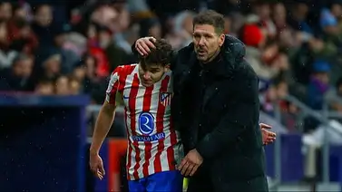 Diego Simeone intenta apagar el incendio con Julián Álvarez y lo convoca para el próximo partido Diego Simeone intenta apagar el incendio con Julián Álvarez y lo convoca para el próximo partido