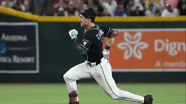 Corbin Carroll emula una hazaña histórica de 1927 tras desatar su velocidad con los triples