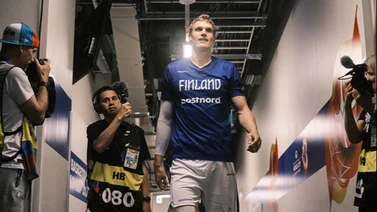 Copa Mundial de Baloncesto: ¡Talento NBA! Lauri Markkanen realiza este volcadón ante Venezuela
