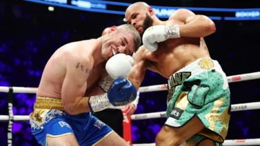 Chris Eubank Jr. azotó a Liam Smith para cobrar su venganza (+Video)