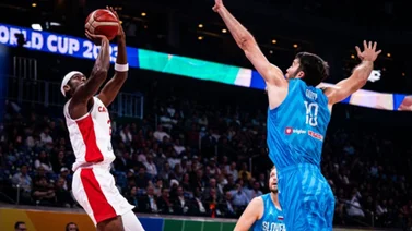 Alexander es el líder anotador de Canadá / Foto: FIBA