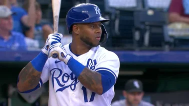 MLB: El joven boricua Nelson Velázquez se luce en la última semana con los Reales de Kansas City