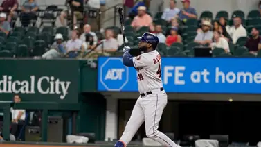 MLB: Yordan Álvarez castiga a los Rangers con soberbio vuelacerca (+Video) MLB: Yordan Álvarez castiga a los Rangers con soberbio vuelacerca (+Video)