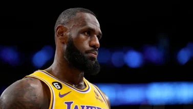NBA: LeBron James causa revuelo en redes sociales por esta razón 