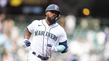 MLB: Teoscar Hernández conecta doblete e iguala esta marca de 2018 con los Marineros