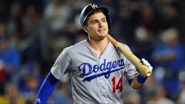 MLB: Kike Hernández sacude largo jonrón para dar vuelta a la pizarra (+Video)