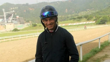 Kelvin Aray con línea tumba cuadros en el 5y6 dominical 