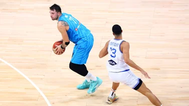 Copa Mundial de Baloncesto: ¡Lo hace ver muy fácil! Revive el triple de Luka Doncic contra Italia (+ Video)