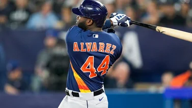 MLB: Yordan Álvarez no se detiene y sacude otro cuadrangular que lo acerca a una enorme cifra en la temporada (+Video)