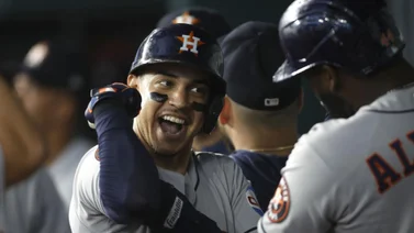 MLB: Hondureño Mauricio Dubón top 3 latinos durante septiembre