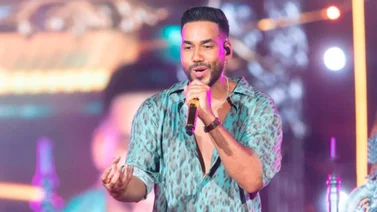 ¿Le pusieron los ganchos? A Romeo Santos le cayó la autoridad en pleno concierto en Colombia