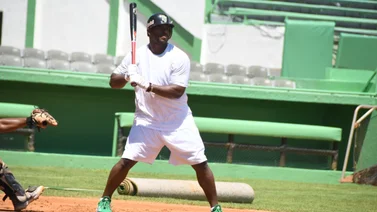 LIDOM: Yasiel Puig se presenta a entrenar con las Estrellas y explica por que se incorpora tan pronto 
