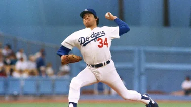 Valenzuela está en el Salón de la Fama de los Dodgers de Los Ángeles