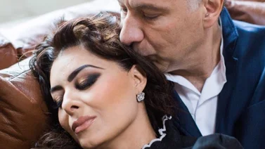 Yadhira Carrillo brinca y salta de la felicidad tras la salida de su marido de la cárcel 