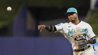 MLB: ¡Alarmas encendidas! Luis Arráez sale lesionado del juego ante los Cerveceros de Milwaukee