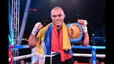 Albert Ramírez supera por decisión unánime al dominicano Lenin Castillo Albert Ramírez supera por decisión unánime al dominicano Lenin Castillo