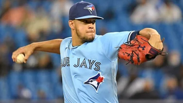 MLB: Boricua José Berrios entre los líderes históricos de los Azulejos 