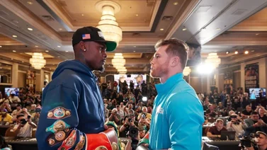 Canelo y Charlo sostuvieron careo en la  conferencia de prensa de la pelea (+Video) 
