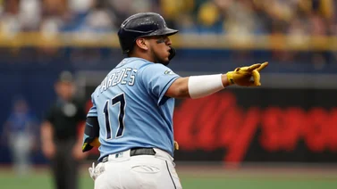 MLB: ¡Descomunal! Mexicano Isaac Paredes la saca del parque ante los Medias Rojas (+Video)