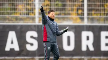 Xabi Alonso toma postura sobre los rumores que lo vinculan al Real Madrid (+Declaraciones) Xabi Alonso toma postura sobre los rumores que lo vinculan al Real Madrid (+Declaraciones)