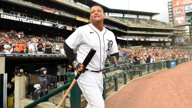 MLB: ¡Honor a quien honor merece! Miguel Cabrera es recibido con lluvia de aplausos en el Comerica Park (+Video)