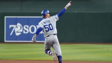 MLB: Mookie Betts se mete en la historia de los Dodgers madrugando a los lanzadores (+Video)