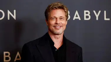 Brad Pitt hace oficial su relación con una joven 29 años menor que él Brad Pitt hace oficial su relación con una joven 29 años menor que él