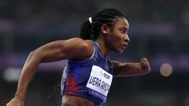 Lisbeli Vera sufre una dolorosa lesión en la final de los 100m T47