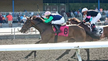 Jockey boricua se anota triplete de victorias en este hipódromo