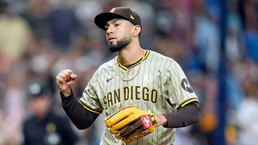 MLB: Robert Suárez luce nuevamente en el montículo ante Detroit