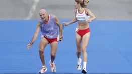 Corredora de maratón paralímpica es descalificada pese a ganar medalla de bronce