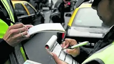 ¿Cómo afectan las infracciones de tránsito a tu solicitud de ciudadanía estadounidense? ¿Cómo afectan las infracciones de tránsito a tu solicitud de ciudadanía estadounidense?