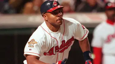 MLB: Albert Belle es el único jugador en la historia con esta marca ofensiva (+Números) MLB: Albert Belle es el único jugador en la historia con esta marca ofensiva (+Números)