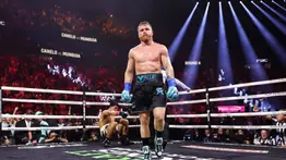 Canelo Álvarez pide revancha contra Bivol con una condición