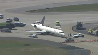 Dos aviones colisionaron en la pista del Aeropuerto Internacional de Atlanta (+Detalles) Dos aviones colisionaron en la pista del Aeropuerto Internacional de Atlanta (+Detalles)