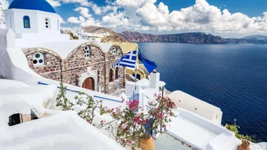 Grecia impone nuevas medidas para frenar el turismo masivo en sus islas