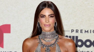 Gaby Espino impacta al llevar un vestido blanco como toda una novia 