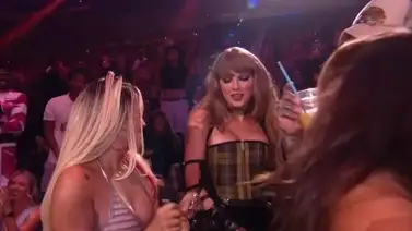 Karol G hace "mover el bote" a Taylor Swift y así reaccionaron las redes sociales (+Comentarios) Karol G hace "mover el bote" a Taylor Swift y así reaccionaron las redes sociales (+Comentarios)