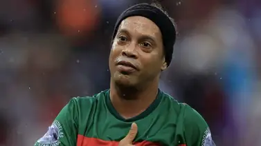 Ronaldinho sigue brillando con el balón a los 44 años de edad Ronaldinho sigue brillando con el balón a los 44 años de edad