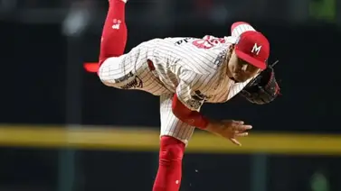 Erick Leal firma con los Yankees de Nueva York Erick Leal firma con los Yankees de Nueva York