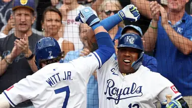 MLB: Salvador Pérez y Bobby Witt Jr. establecieron marca en Grandes Ligas MLB: Salvador Pérez y Bobby Witt Jr. establecieron marca en Grandes Ligas