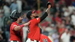 MLB: Emmanuel Clase sigue fortaleciendo su candidatura al Cy Young